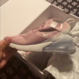Women’s Nike air max 270